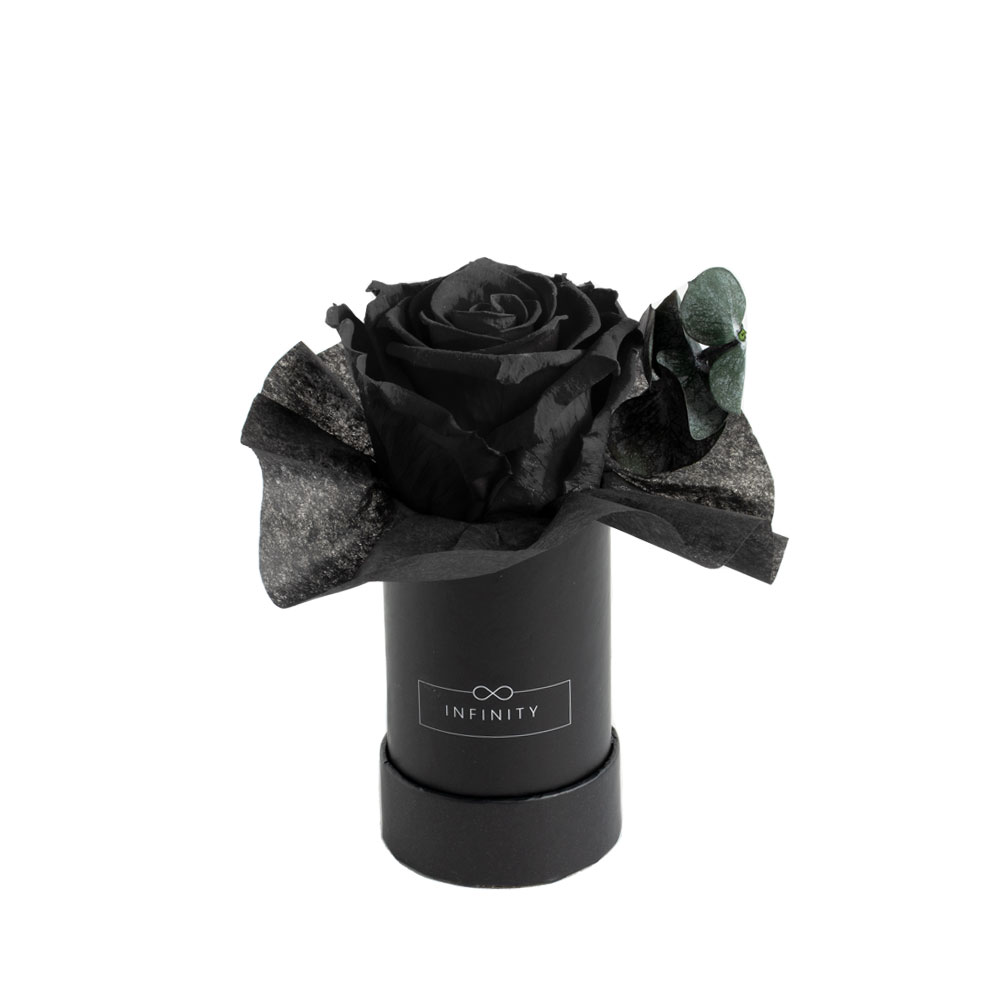 Infinity Extra Small eine echte hellblaue Rose mit konserviertem Eucalyptus im Bouquet Stil